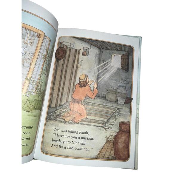 Alice in Bibleland Storybooks: The Story of Jonah by Alice Joyce Davidson... - Picture 2 of 2